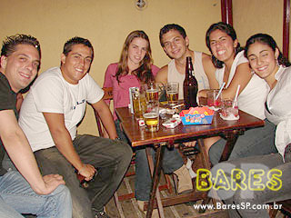 Sábado animado no Caretas Bar - Ação Adria Sábado animado no Caretas Bar - Ação Adria