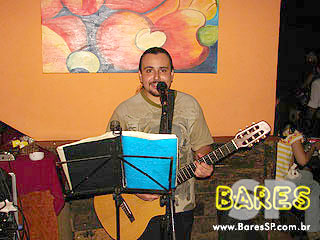 Sábado agitado no Bar Jacarandá - Ação Adria Sábado agitado no Bar Jacarandá - Ação Adria