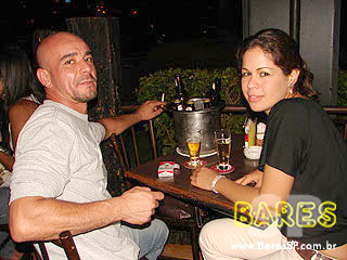 Sábado agitado no Bar Jacarandá - Ação Adria Sábado agitado no Bar Jacarandá - Ação Adria