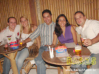 Banda Trio Cadillac anima o Luau da Vila - Ação Adria Banda Trio Cadillac anima o Luau da Vila - Ação Adria