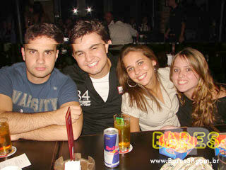 Noite animada no Santuário Bar - Ação Adria Noite animada no Santuário Bar - Ação Adria