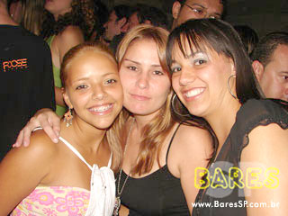 Noite animada no Lisboa Chopp & Grill - Ação Adria Noite animada no Lisboa Chopp & Grill - Ação Adria