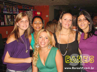 Noite animada no Lisboa Chopp & Grill - Ação Adria Noite animada no Lisboa Chopp & Grill - Ação Adria