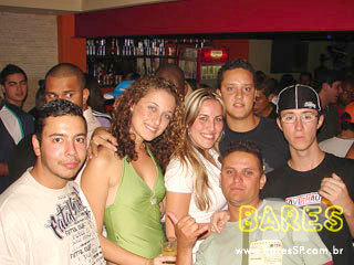 Noite animada no Lisboa Chopp & Grill - Ação Adria Noite animada no Lisboa Chopp & Grill - Ação Adria