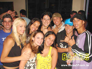 Noite animada no Lisboa Chopp & Grill - Ação Adria Noite animada no Lisboa Chopp & Grill - Ação Adria