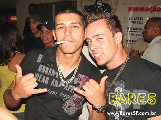 Noite animada no Lisboa Chopp & Grill - Ação Adria Noite animada no Lisboa Chopp & Grill - Ação Adria