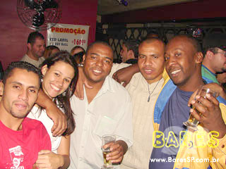 Noite animada no Lisboa Chopp & Grill - Ação Adria Noite animada no Lisboa Chopp & Grill - Ação Adria