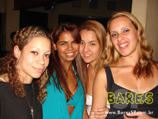 Noite animada no Lisboa Chopp & Grill - Ação Adria Noite animada no Lisboa Chopp & Grill - Ação Adria