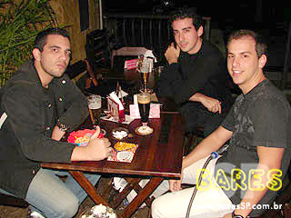 Noite animada no bar Central Moema - Ação Adria Noite animada no bar Central Moema - Ação Adria