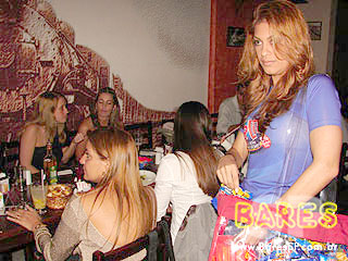 Noite animada no bar Central Moema - Ação Adria Noite animada no bar Central Moema - Ação Adria