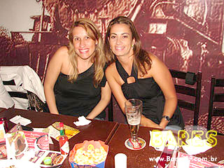 Noite animada no bar Central Moema - Ação Adria Noite animada no bar Central Moema - Ação Adria