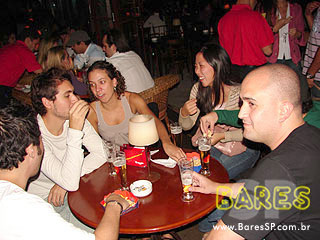 Quinta à noite no Paddock Bar e Gastronomia - Ação Adria Quinta à noite no Paddock Bar e Gastronomia - Ação Adria