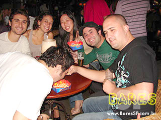 Quinta à noite no Paddock Bar e Gastronomia - Ação Adria Quinta à noite no Paddock Bar e Gastronomia - Ação Adria