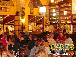 Noite animada no Fonte Leone Bar - Ação Adria Noite animada no Fonte Leone Bar - Ação Adria