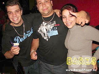 Noite animada no Pimenta Bar - Ação Adria Noite animada no Pimenta Bar - Ação Adria