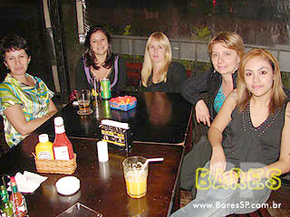 Noite animada no Pimenta Bar - Ação Adria Noite animada no Pimenta Bar - Ação Adria