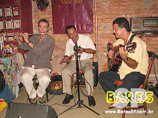 Noite de sábado animada no Magnólia Villa Noite de sábado animada no Magnólia Villa