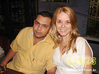 Noite de sábado animada no Magnólia Villa Noite de sábado animada no Magnólia Villa