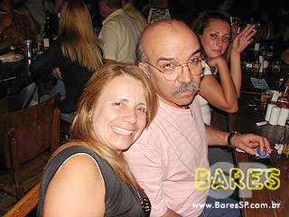 Noite de sábado animada no Magnólia Villa Noite de sábado animada no Magnólia Villa