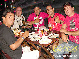 Happy Hour e música a vivo no Central Moema Happy Hour e música a vivo no Central Moema