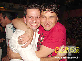 Happy Hour e música a vivo no Central Moema Happy Hour e música a vivo no Central Moema