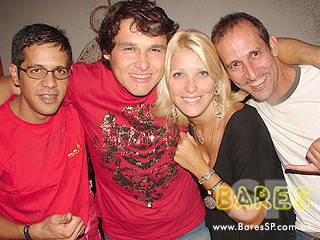 Happy Hour e música a vivo no Central Moema Happy Hour e música a vivo no Central Moema