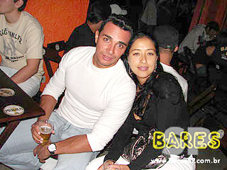 Noite animada no Esconderijo Bar Noite animada no Esconderijo Bar