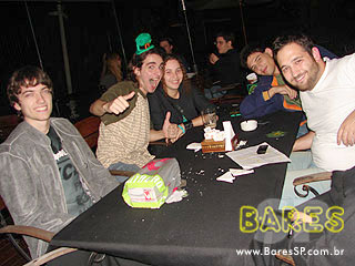 Festa Saint Patrick s Day no Drake s Bar e Deck Festa Saint Patrick s Day no Drake s Bar e Deck