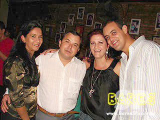 Saturday Nighty no Unha de Gato Saturday Nighty no Unha de Gato