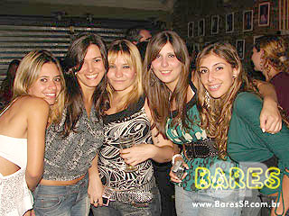 Saturday Nighty no Unha de Gato Saturday Nighty no Unha de Gato