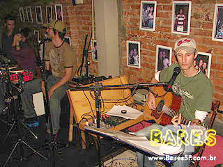 Saturday Nighty no Unha de Gato Saturday Nighty no Unha de Gato