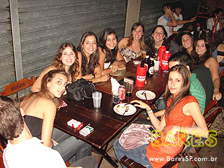 Saturday Nighty no Unha de Gato Saturday Nighty no Unha de Gato