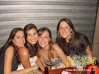 Saturday Nighty no Unha de Gato Saturday Nighty no Unha de Gato