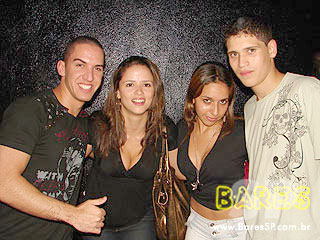 Saturday Nighty no Unha de Gato Saturday Nighty no Unha de Gato