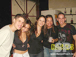 Saturday Nighty no Unha de Gato Saturday Nighty no Unha de Gato