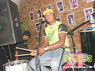 Pagode com amigos no Unha de gato Pagode com amigos no Unha de gato