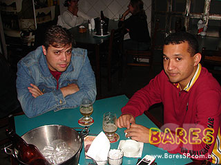 Thiago Ribeiro se apresenta no Bar Balangas Thiago Ribeiro se apresenta no Bar Balangas