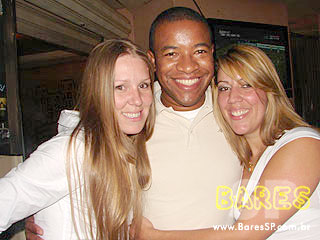 Circuito Bavaria Premium com Stand Up de comédia no Favela Vila Olímpia Circuito Bavaria Premium com Stand Up de comédia no Favela Vila Olímpia