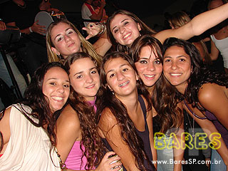 Grupo Nossa Poesia e Um Sonho a Mais na Cervejada Universitária do Kamaroty Music Grupo Nossa Poesia e Um Sonho a Mais na Cervejada Universitária do Kamaroty Music