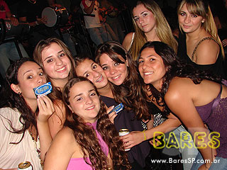 Grupo Nossa Poesia e Um Sonho a Mais na Cervejada Universitária do Kamaroty Music Grupo Nossa Poesia e Um Sonho a Mais na Cervejada Universitária do Kamaroty Music