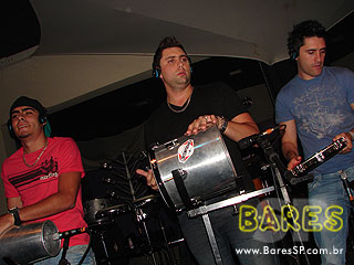 Grupo Nossa Poesia e Um Sonho a Mais na Cervejada Universitária do Kamaroty Music Grupo Nossa Poesia e Um Sonho a Mais na Cervejada Universitária do Kamaroty Music