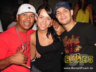 Grupo Nossa Poesia e Um Sonho a Mais na Cervejada Universitária do Kamaroty Music Grupo Nossa Poesia e Um Sonho a Mais na Cervejada Universitária do Kamaroty Music