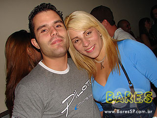 Grupo Nossa Poesia e Um Sonho a Mais na Cervejada Universitária do Kamaroty Music Grupo Nossa Poesia e Um Sonho a Mais na Cervejada Universitária do Kamaroty Music