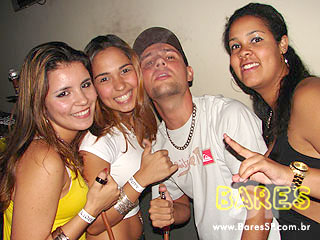 Grupo Nossa Poesia e Um Sonho a Mais na Cervejada Universitária do Kamaroty Music Grupo Nossa Poesia e Um Sonho a Mais na Cervejada Universitária do Kamaroty Music