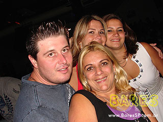 Grupo Nossa Poesia e Um Sonho a Mais na Cervejada Universitária do Kamaroty Music Grupo Nossa Poesia e Um Sonho a Mais na Cervejada Universitária do Kamaroty Music