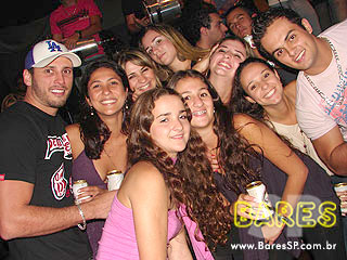 Grupo Nossa Poesia e Um Sonho a Mais na Cervejada Universitária do Kamaroty Music Grupo Nossa Poesia e Um Sonho a Mais na Cervejada Universitária do Kamaroty Music