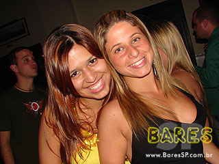 Grupo Nossa Poesia e Um Sonho a Mais na Cervejada Universitária do Kamaroty Music Grupo Nossa Poesia e Um Sonho a Mais na Cervejada Universitária do Kamaroty Music