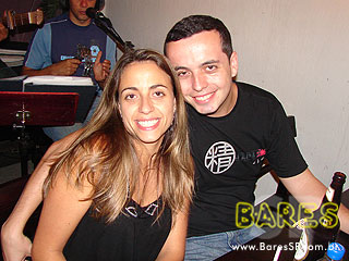 Noite animada no Gongo Bar Noite animada no Gongo Bar