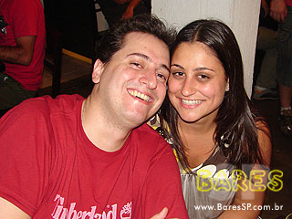 Noite animada no Gongo Bar Noite animada no Gongo Bar