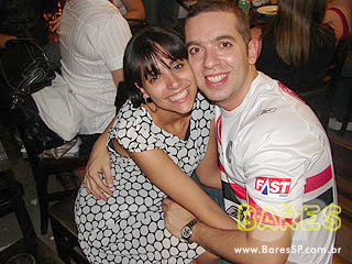 Noite animada no Gongo Bar Noite animada no Gongo Bar